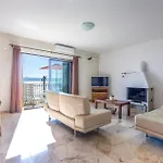 Holiday Home Pisak With Sea View I Semesterbostad *