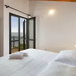 Holiday Home Pisak With Sea View I